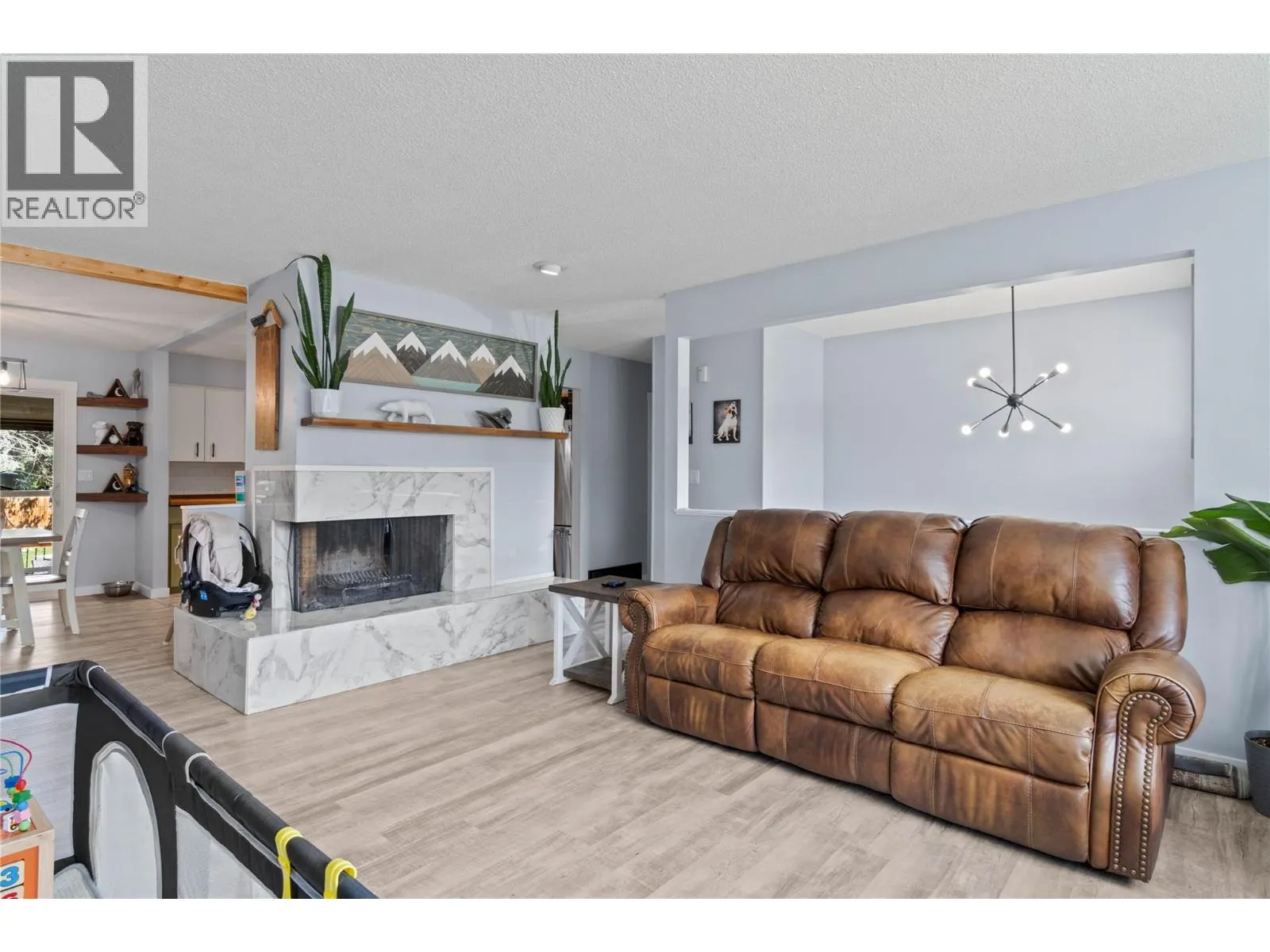 649 VALDES Drive