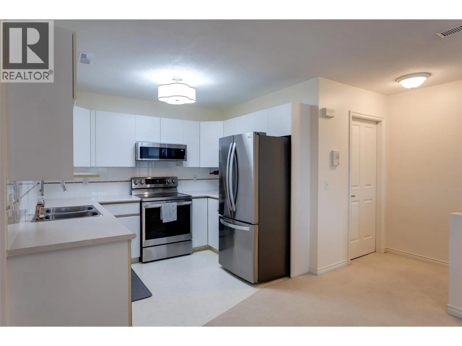 2350 Stillingfleet Road Unit# 213