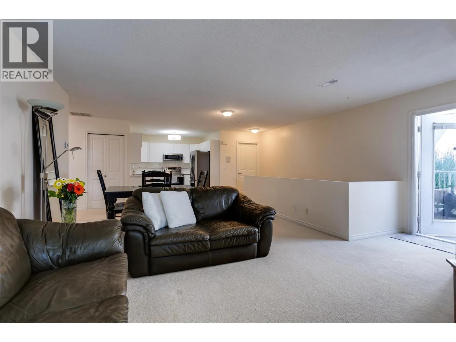 2350 Stillingfleet Road Unit# 213