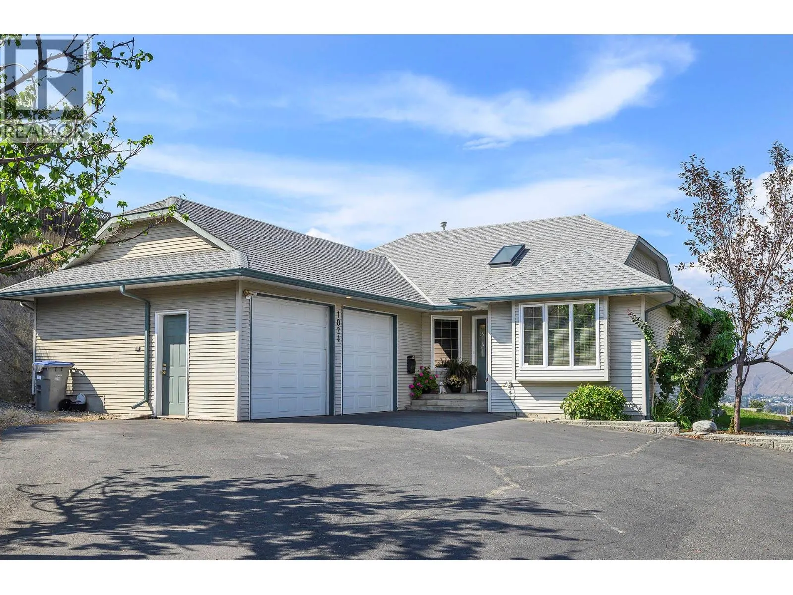 1024 Fernie Road