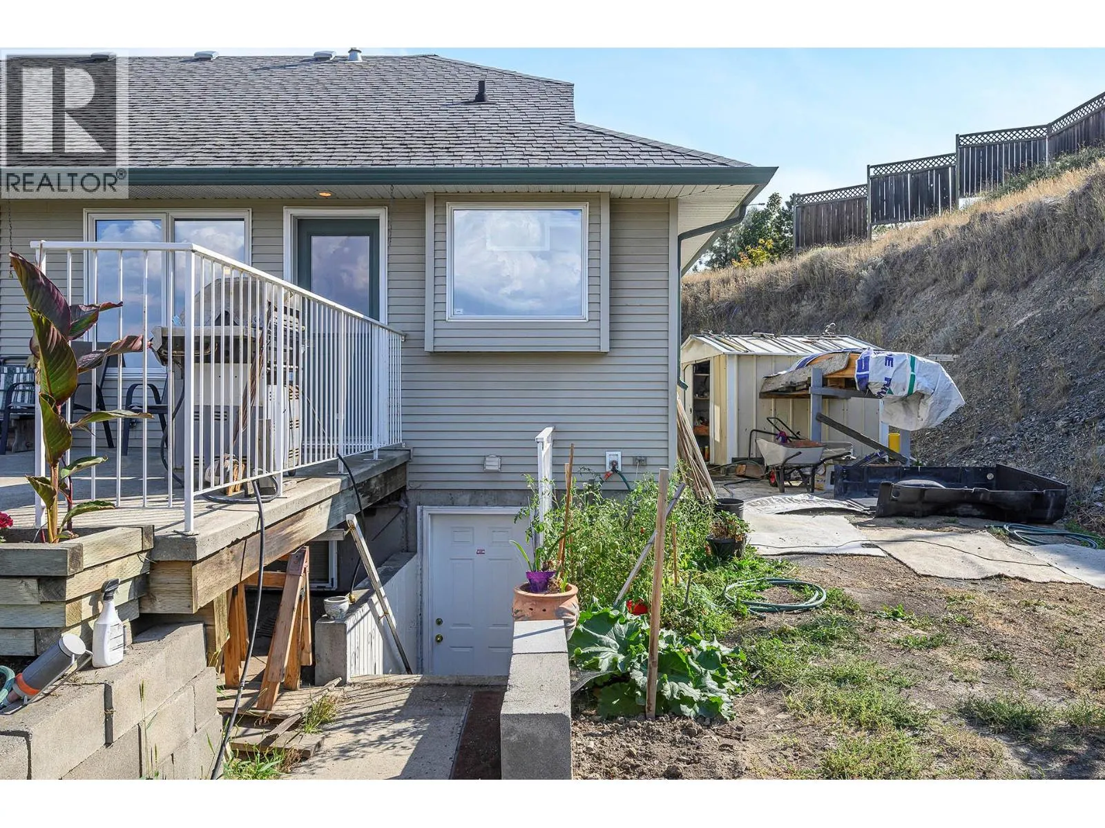 1024 Fernie Road