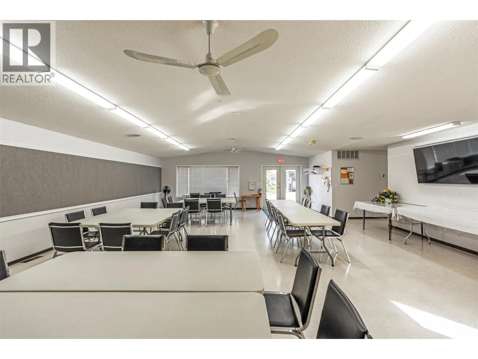 3900 27 Avenue Unit# 23