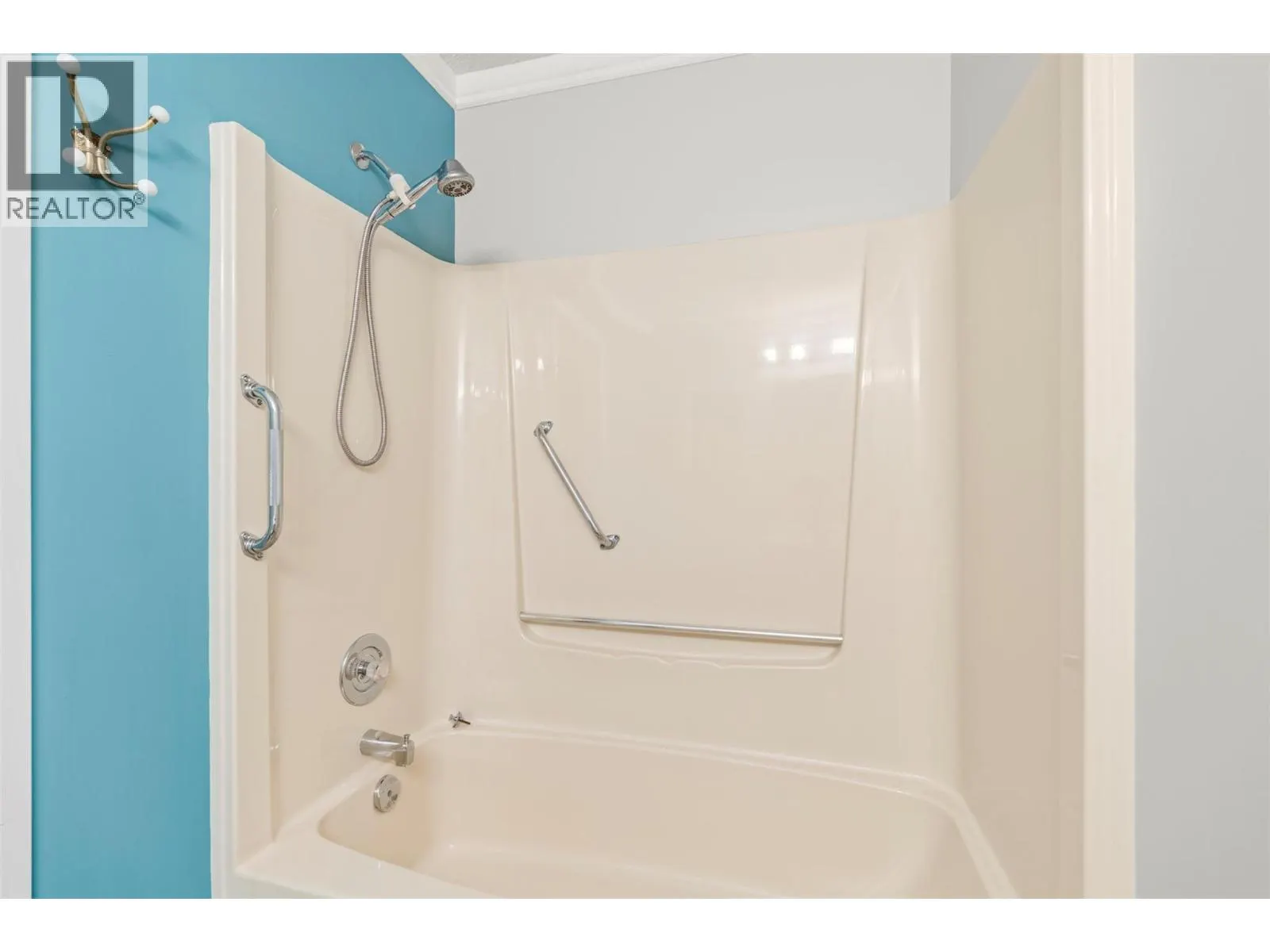 3900 27 Avenue Unit# 23