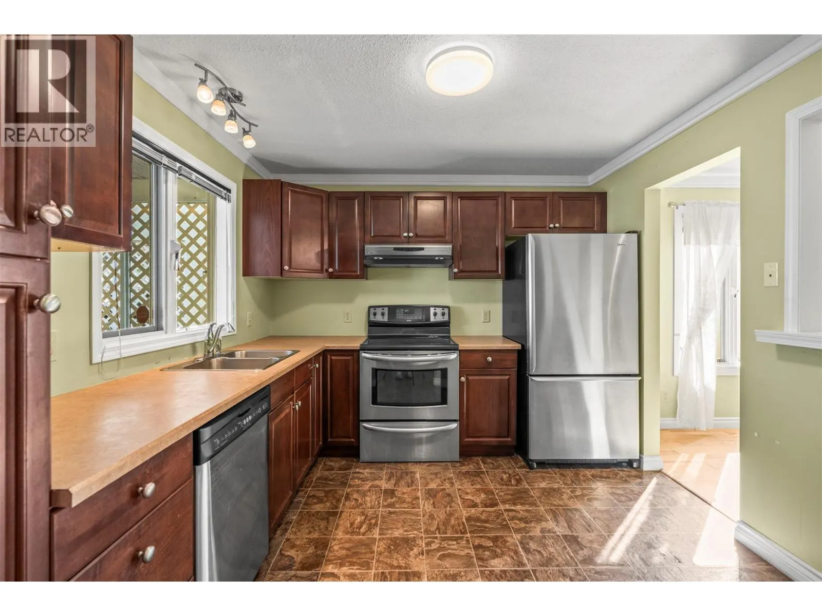 3900 27 Avenue Unit# 23