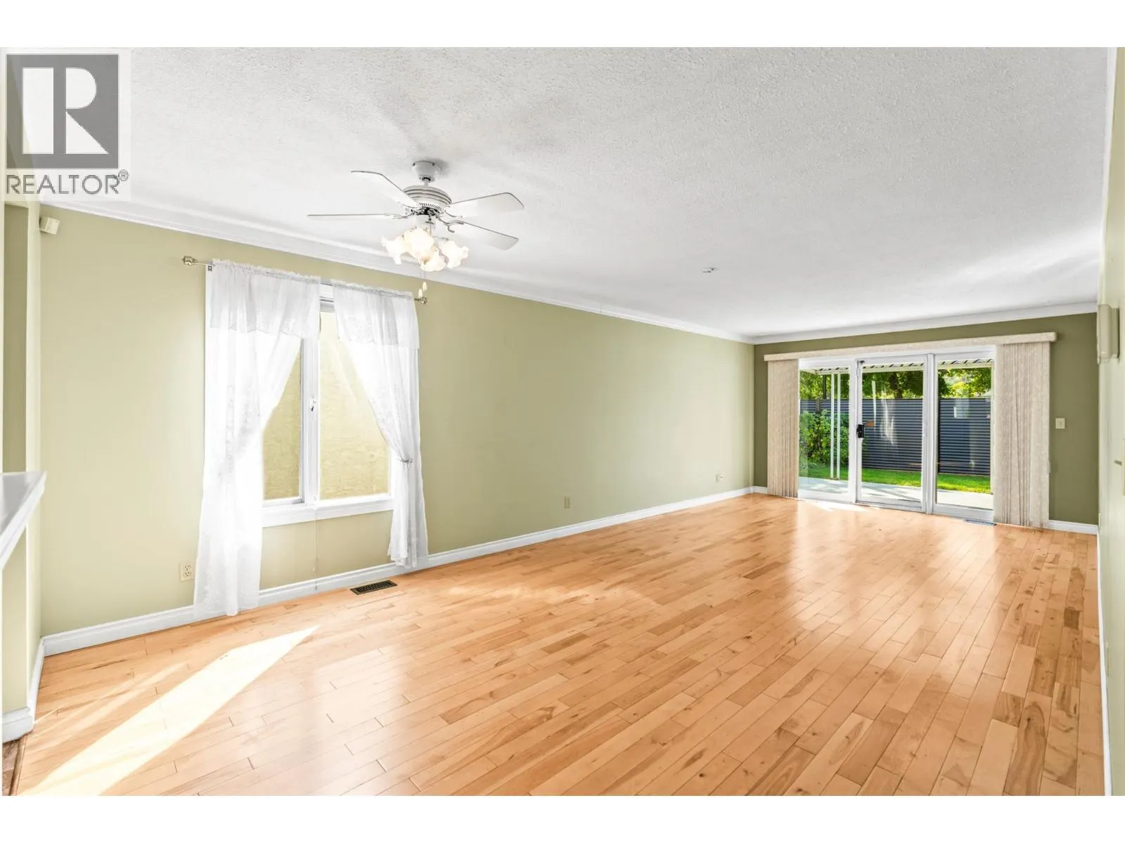 3900 27 Avenue Unit# 23