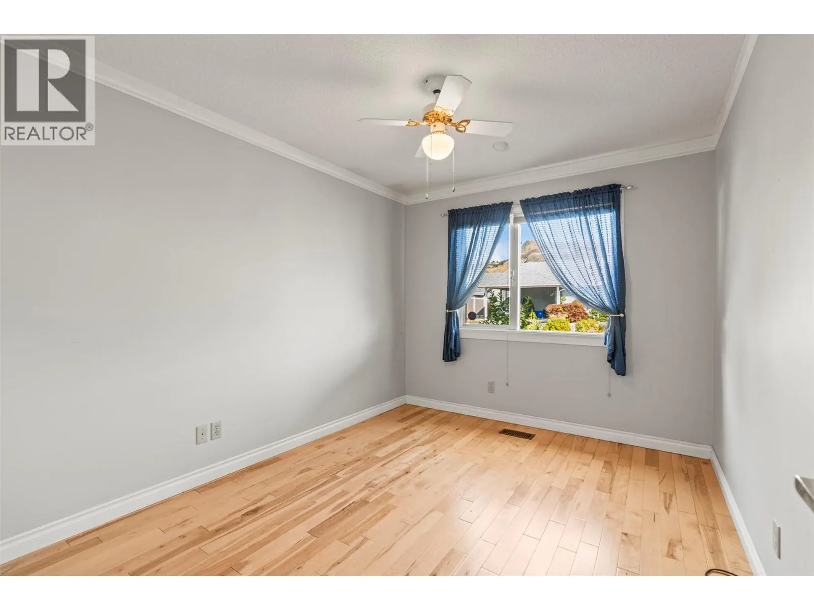 3900 27 Avenue Unit# 23