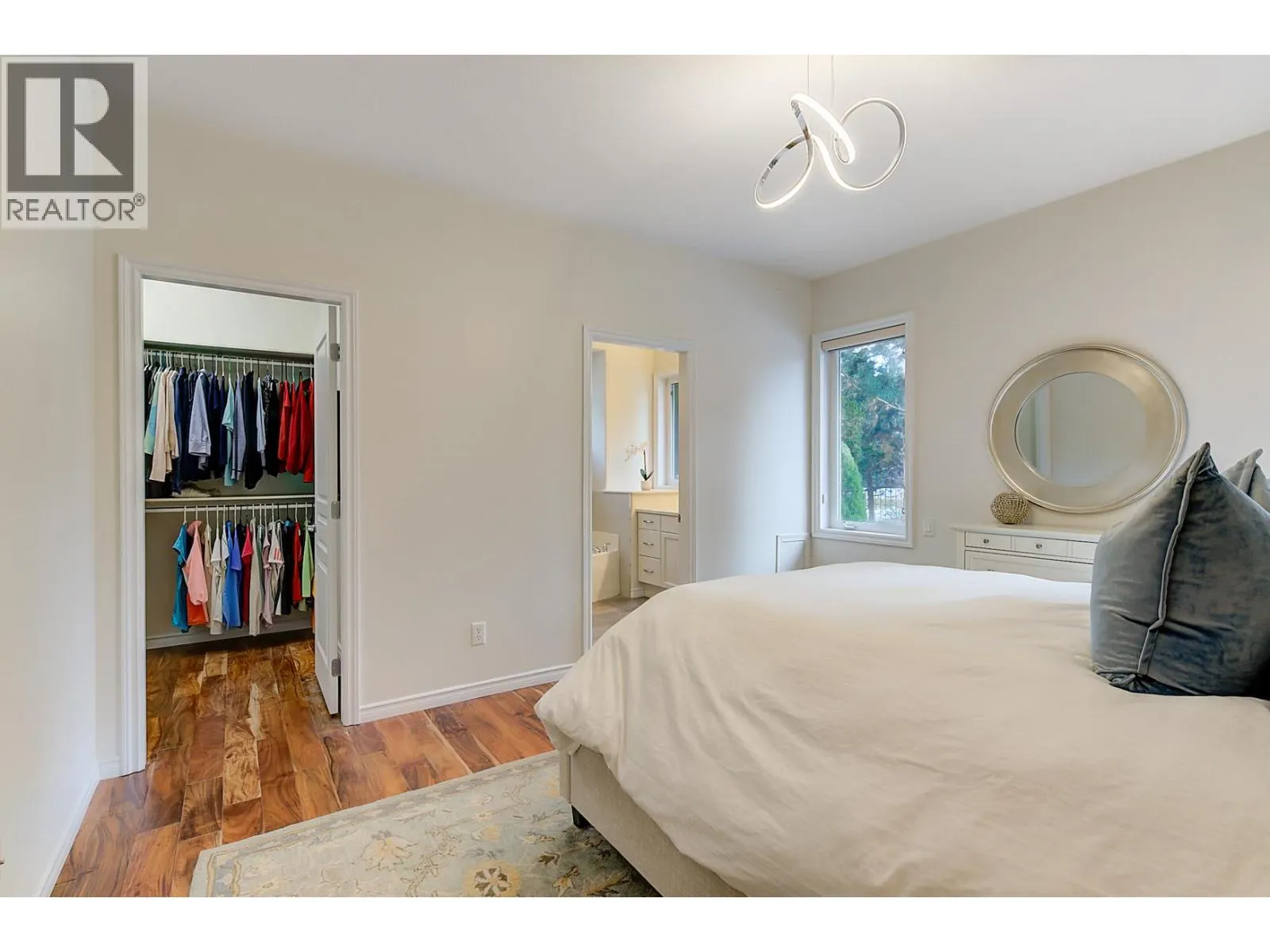4141 Gallaghers Forest Road S