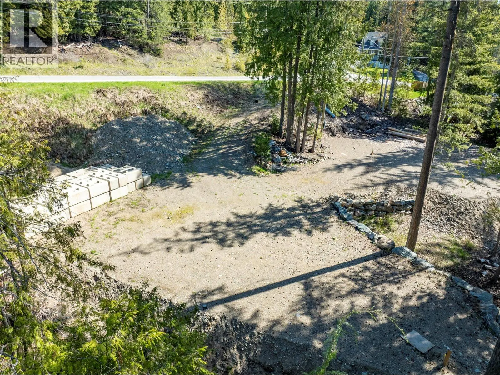 2699 Fraser Road