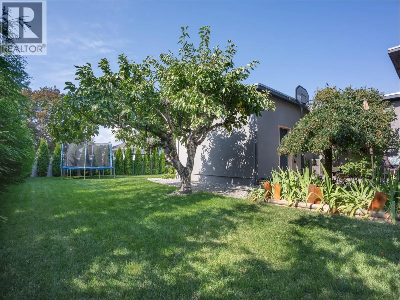 1618 DUNCAN Ave E Avenue