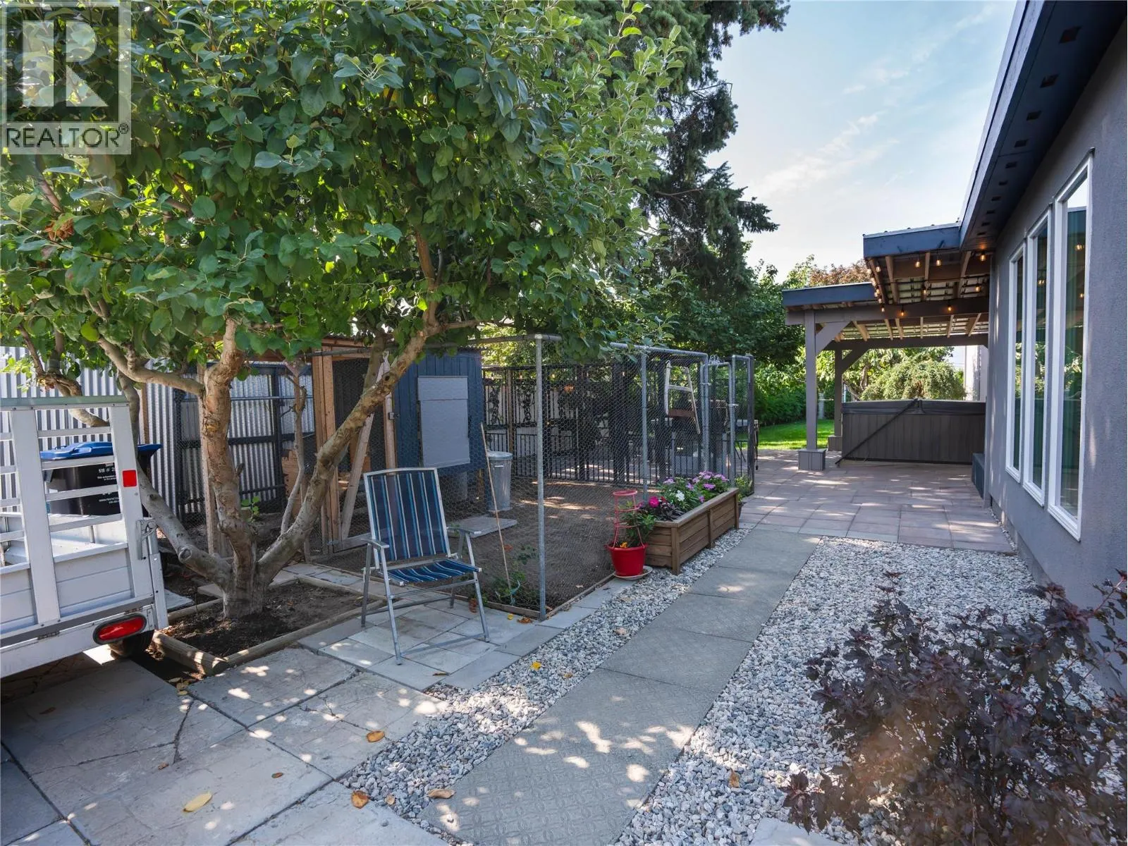1618 DUNCAN Ave E Avenue