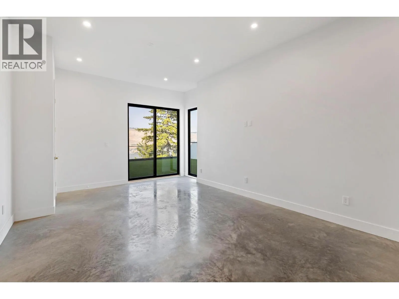 120 Sunset Boulevard