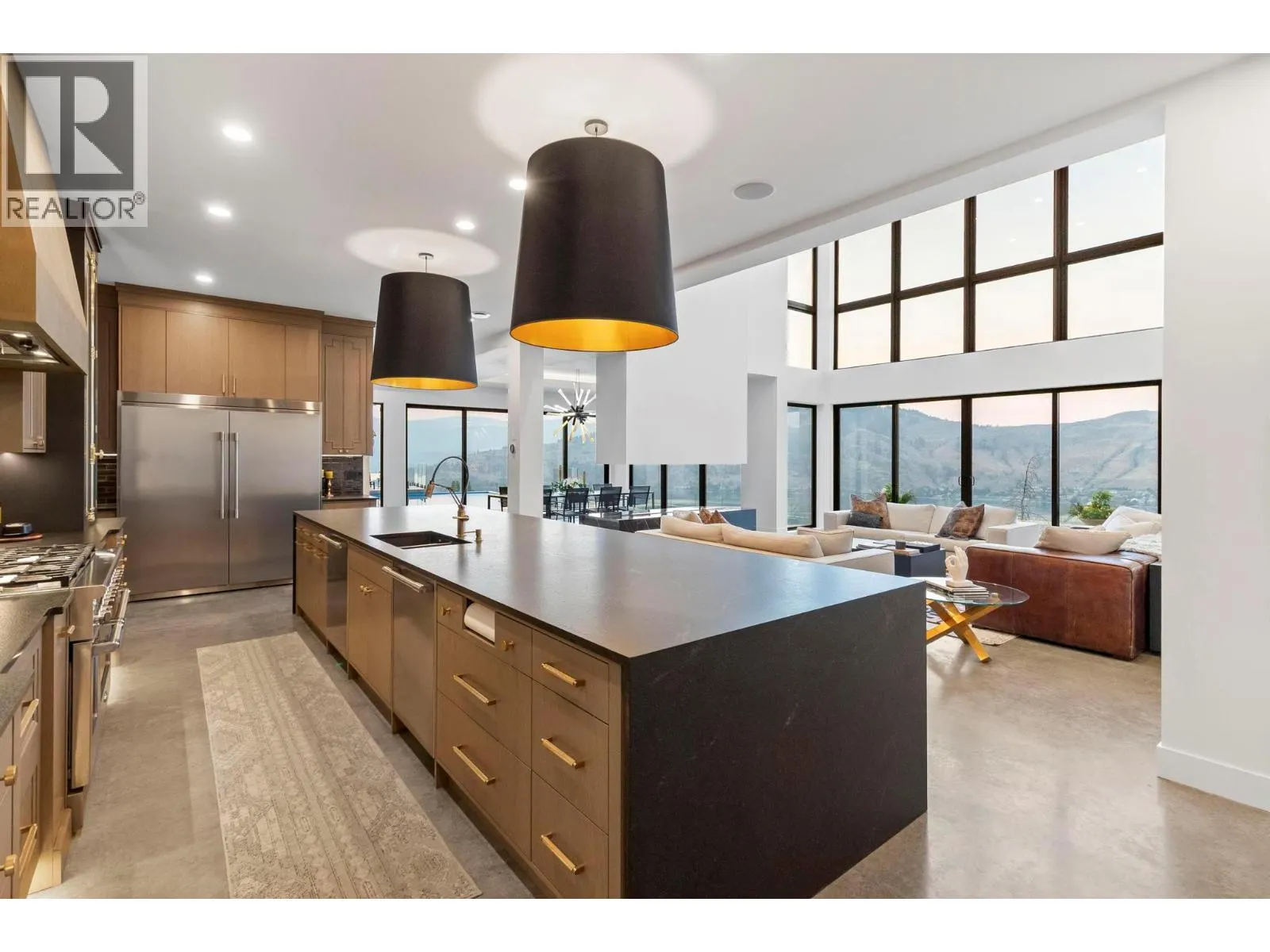 120 Sunset Boulevard
