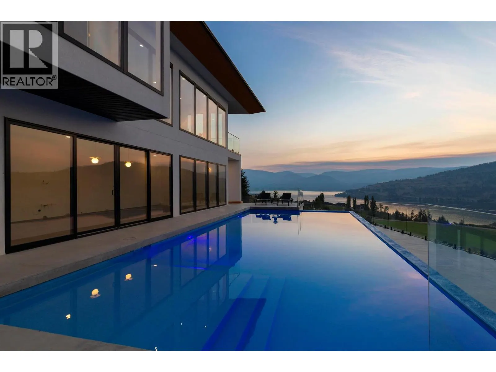 120 Sunset Boulevard
