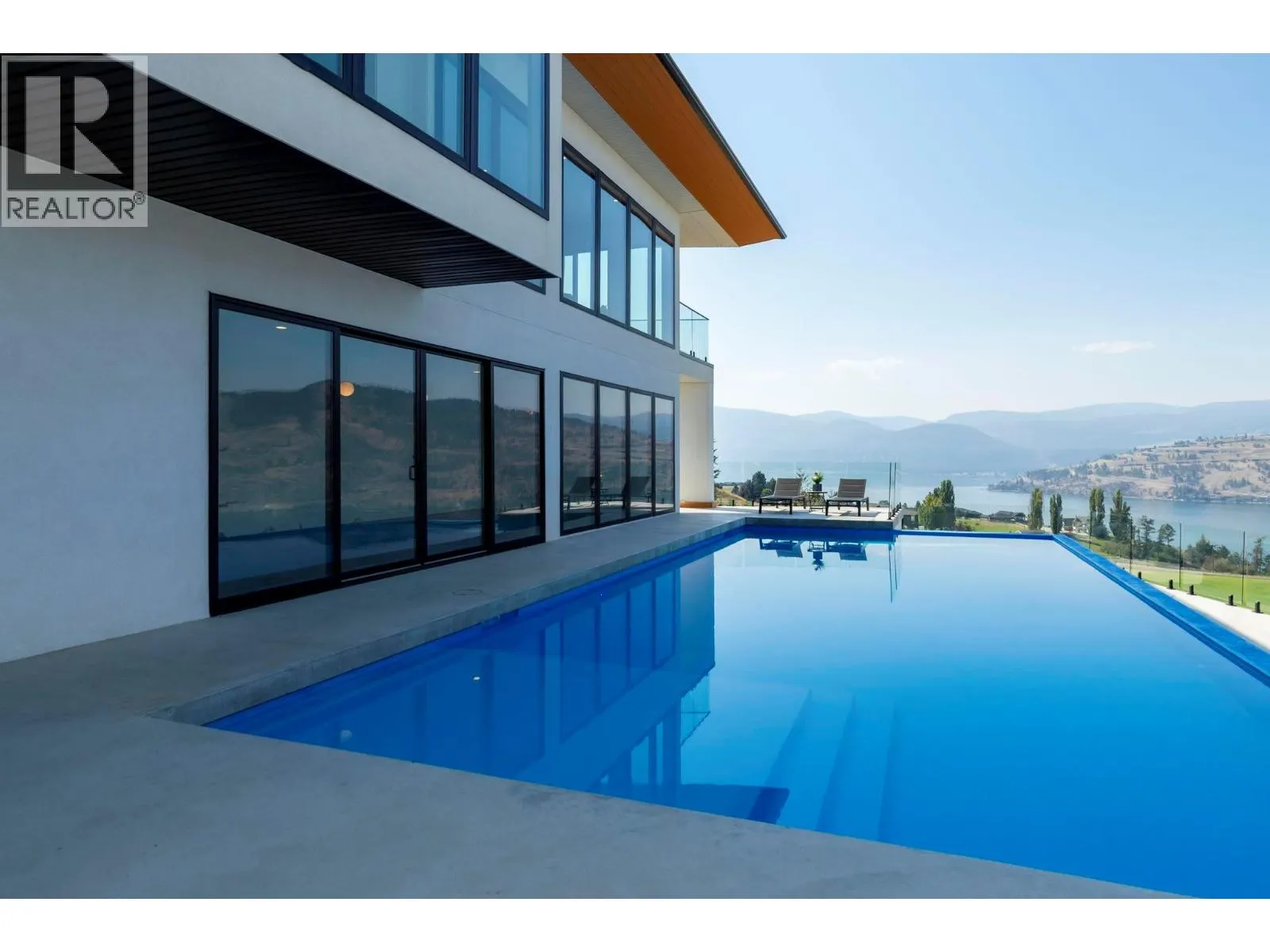 120 Sunset Boulevard