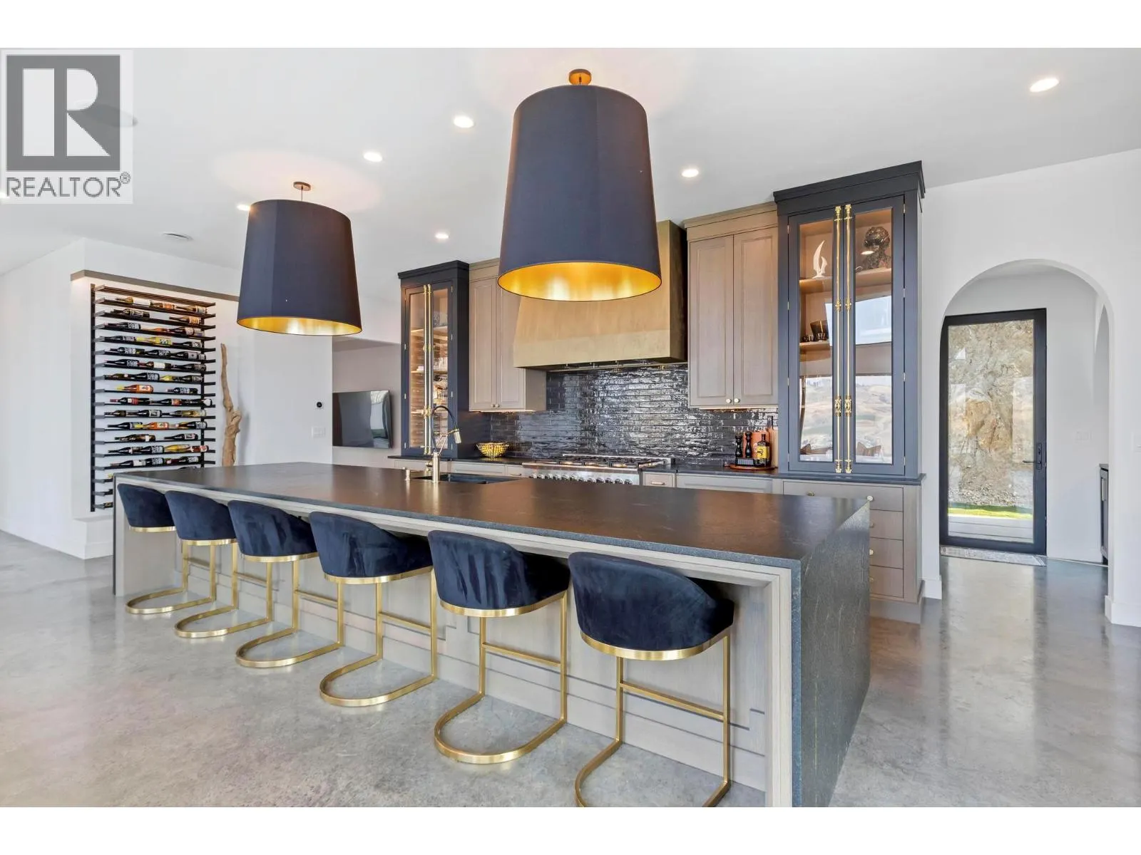120 Sunset Boulevard