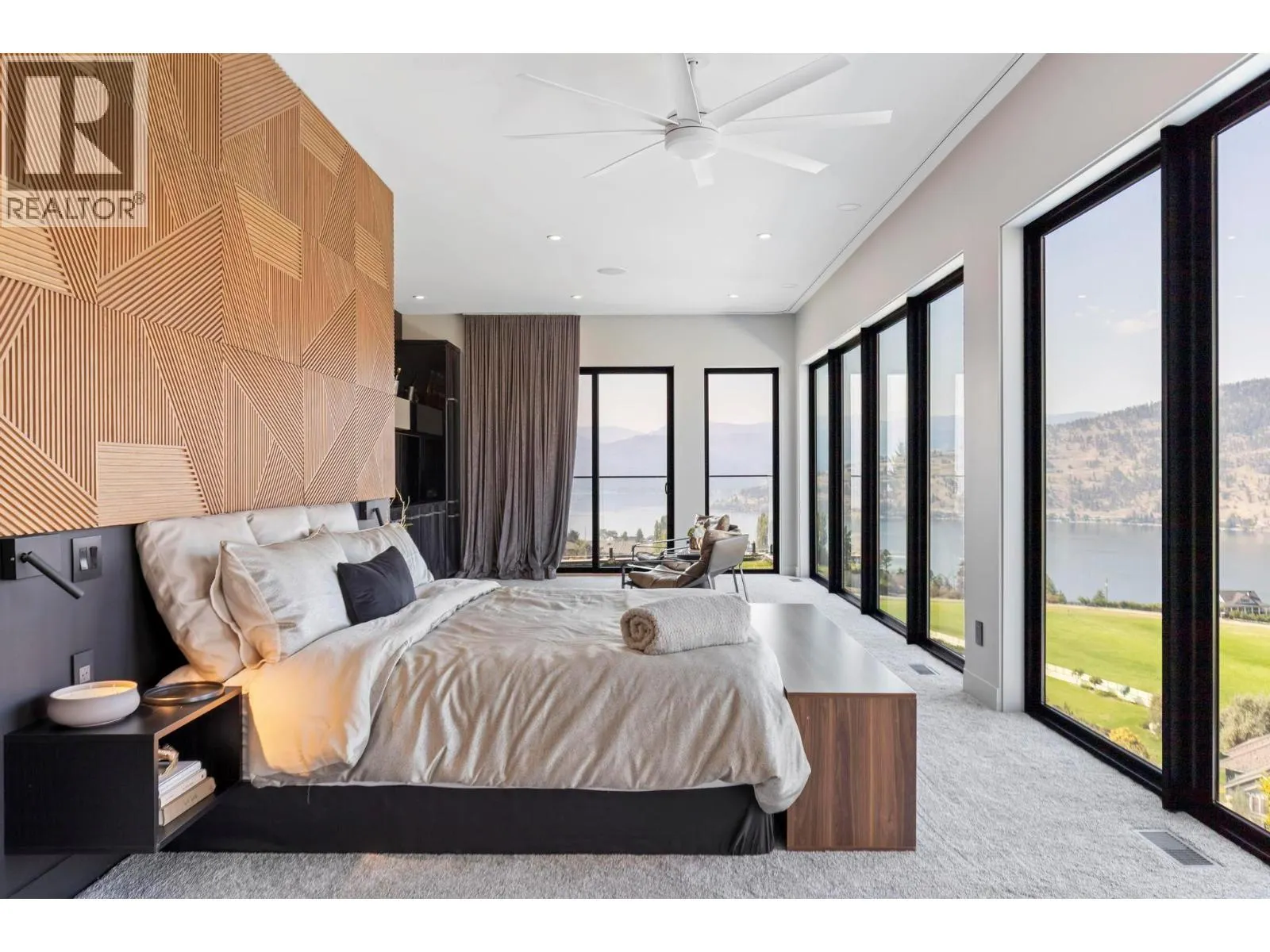 120 Sunset Boulevard