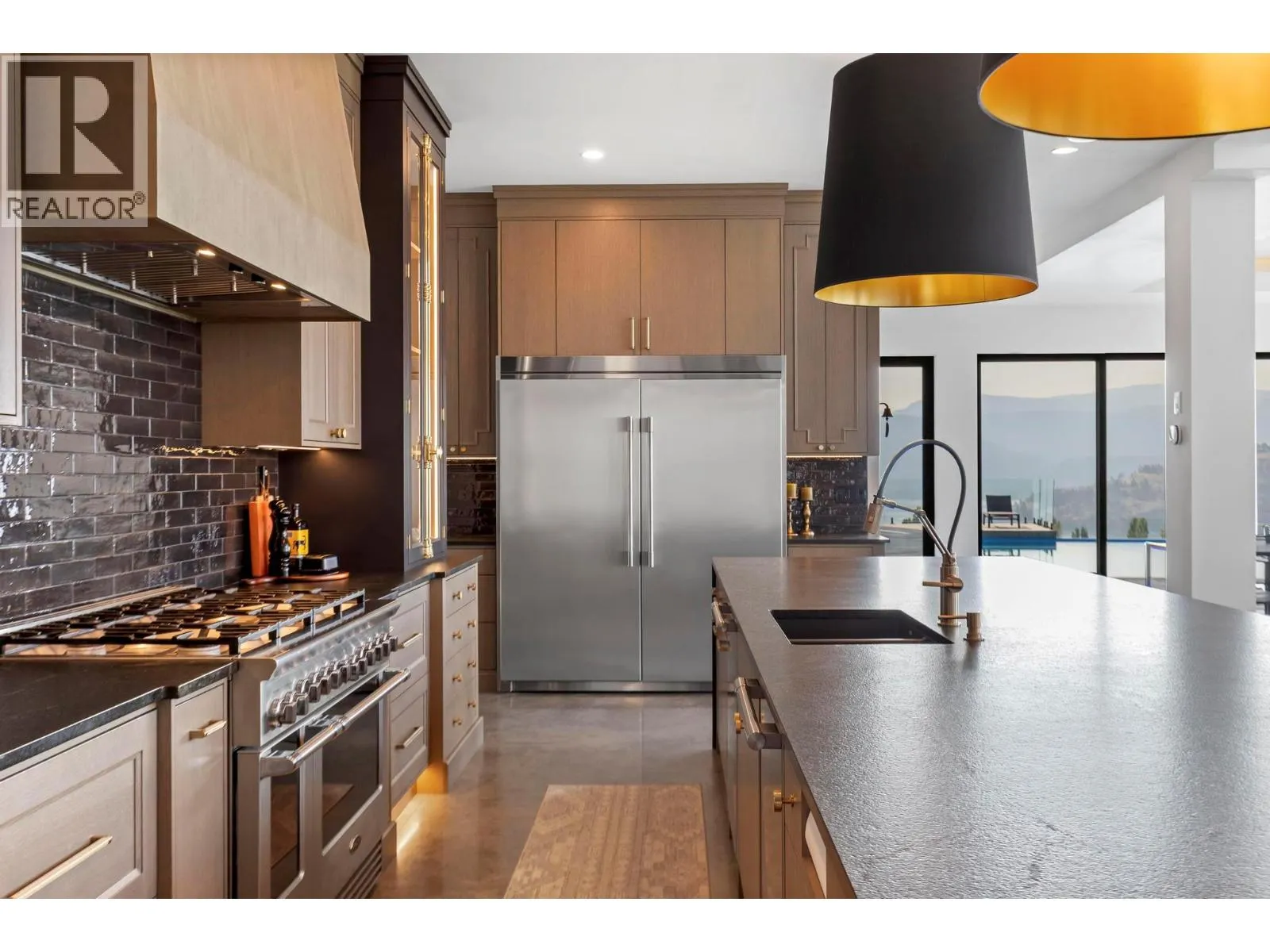 120 Sunset Boulevard