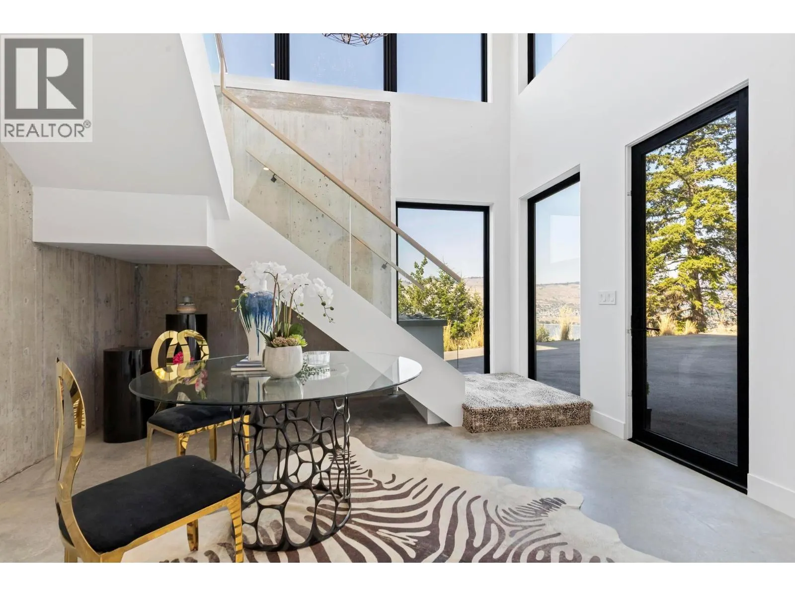 120 Sunset Boulevard