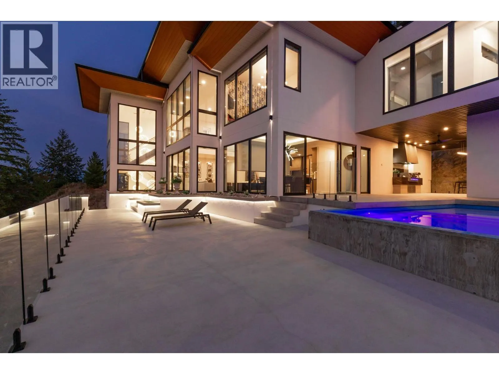 120 Sunset Boulevard