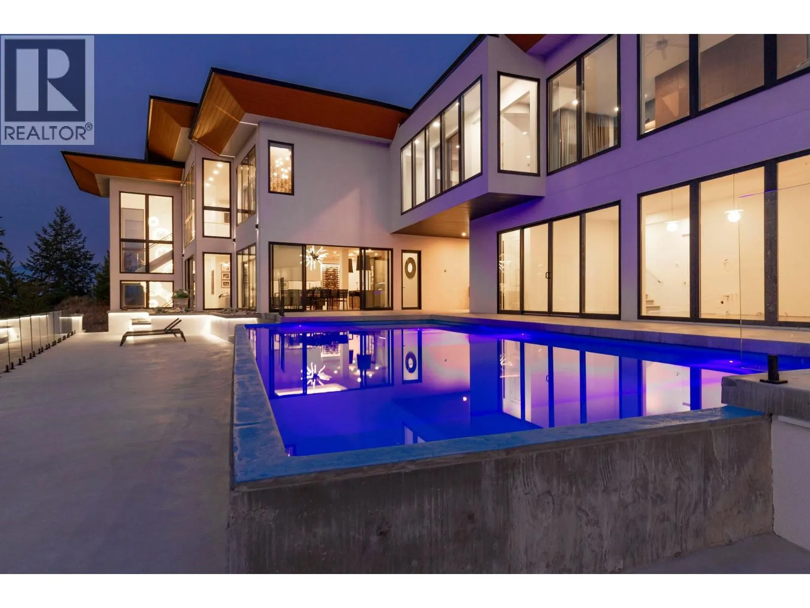 120 Sunset Boulevard