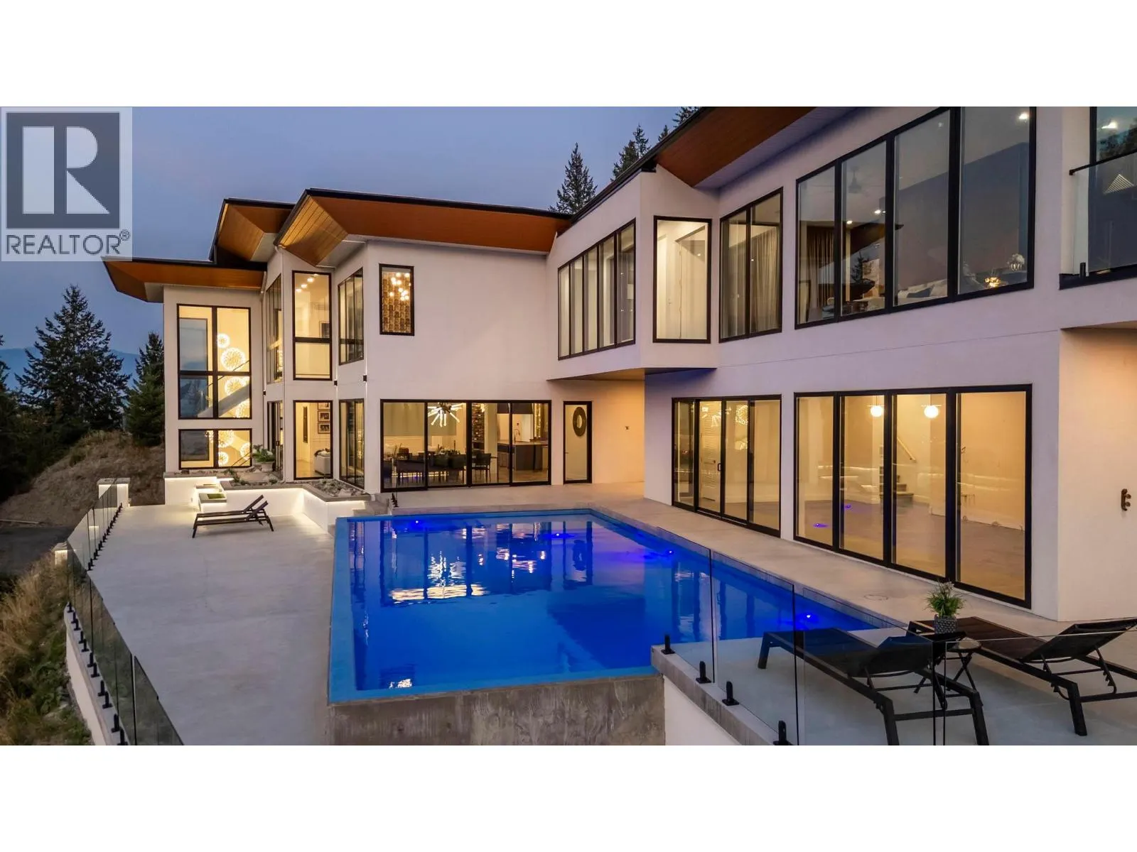 120 Sunset Boulevard