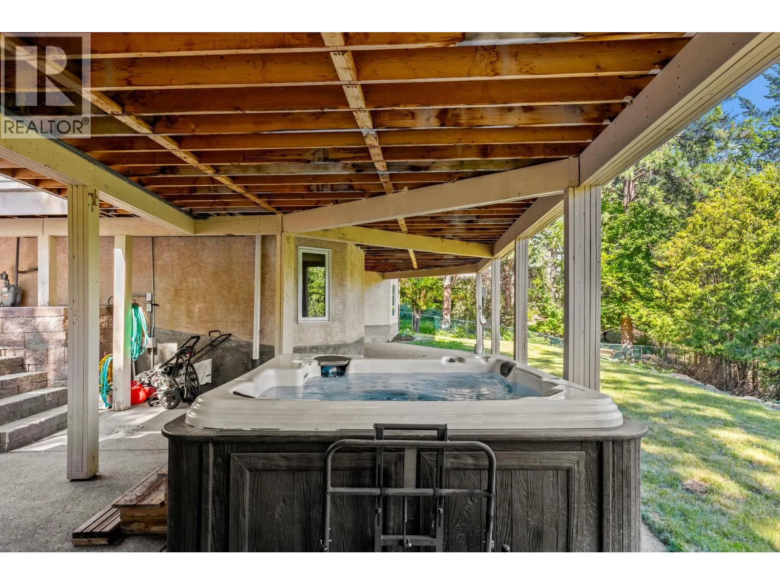1015 Guest Road