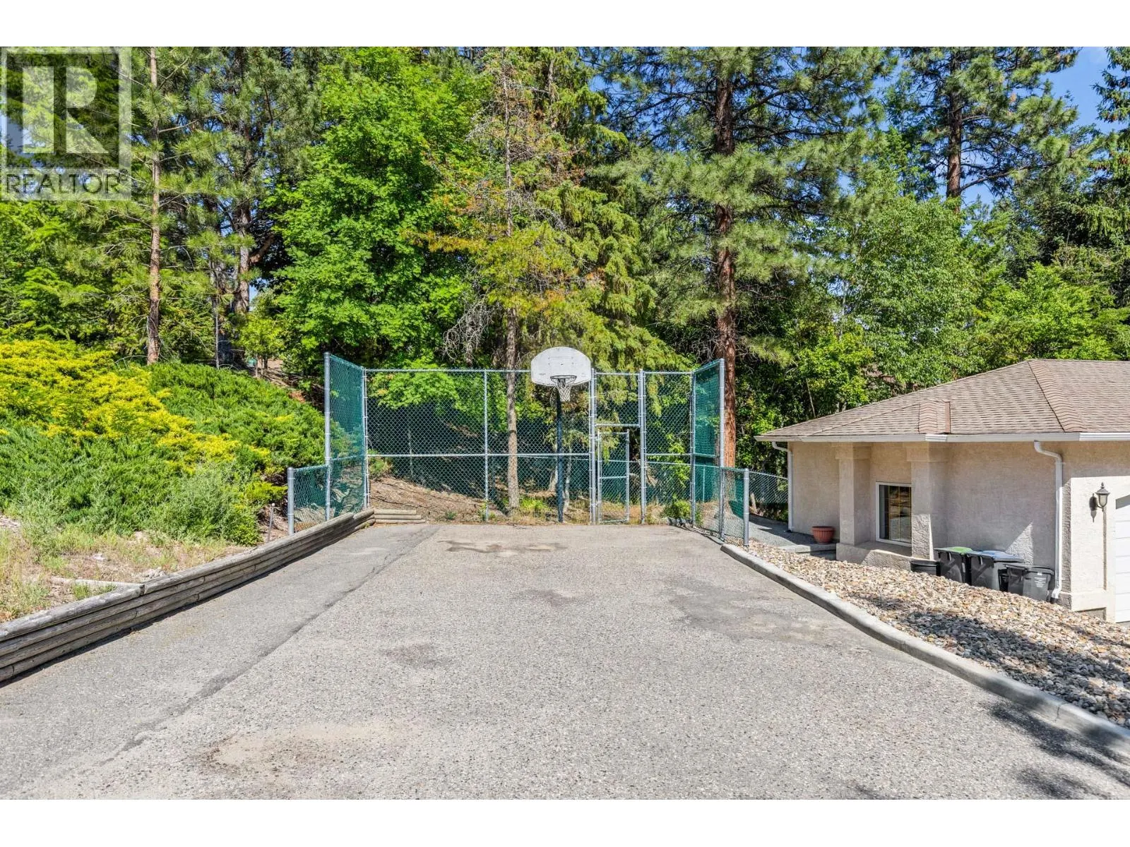1015 Guest Road
