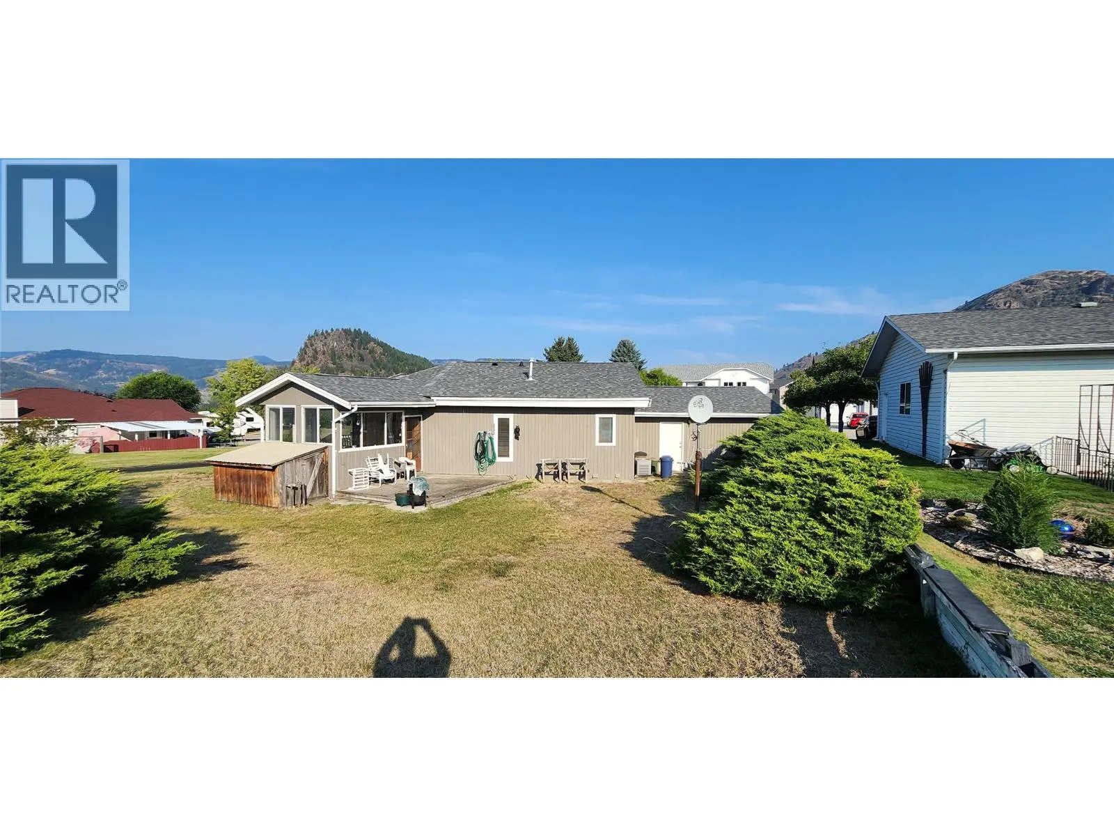 222 WINNIPEG Avenue