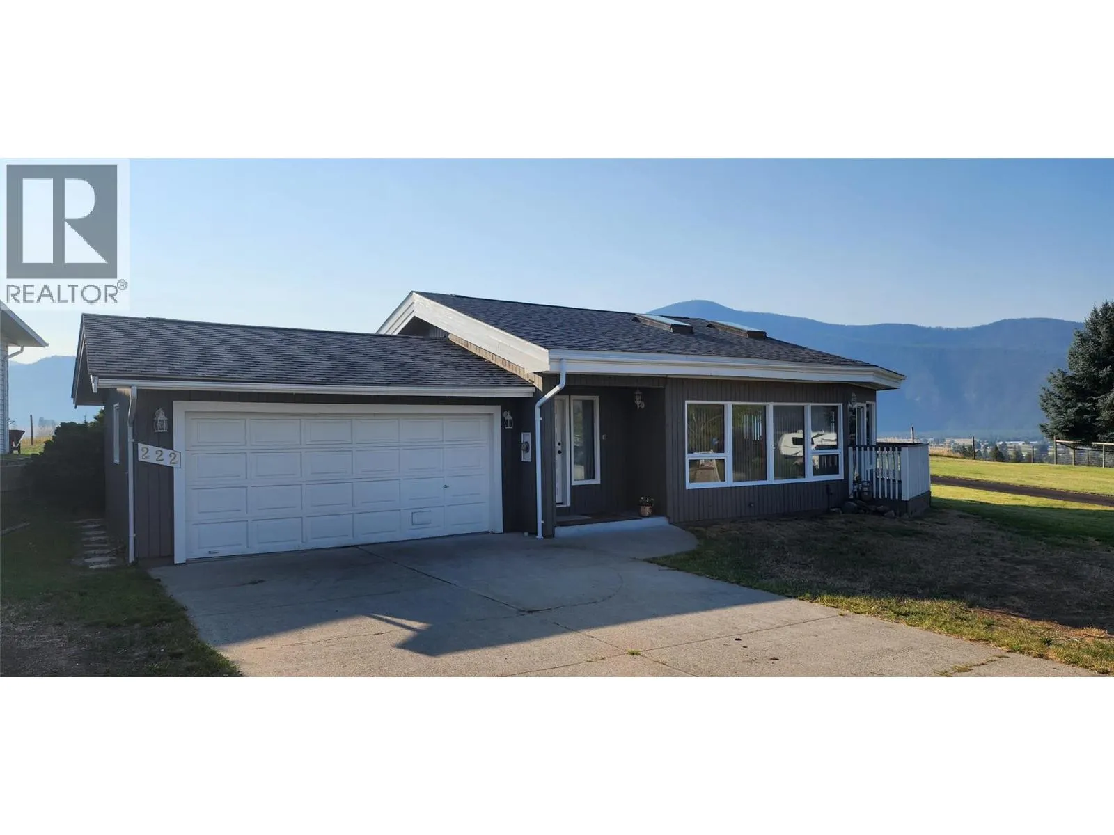 222 WINNIPEG Avenue