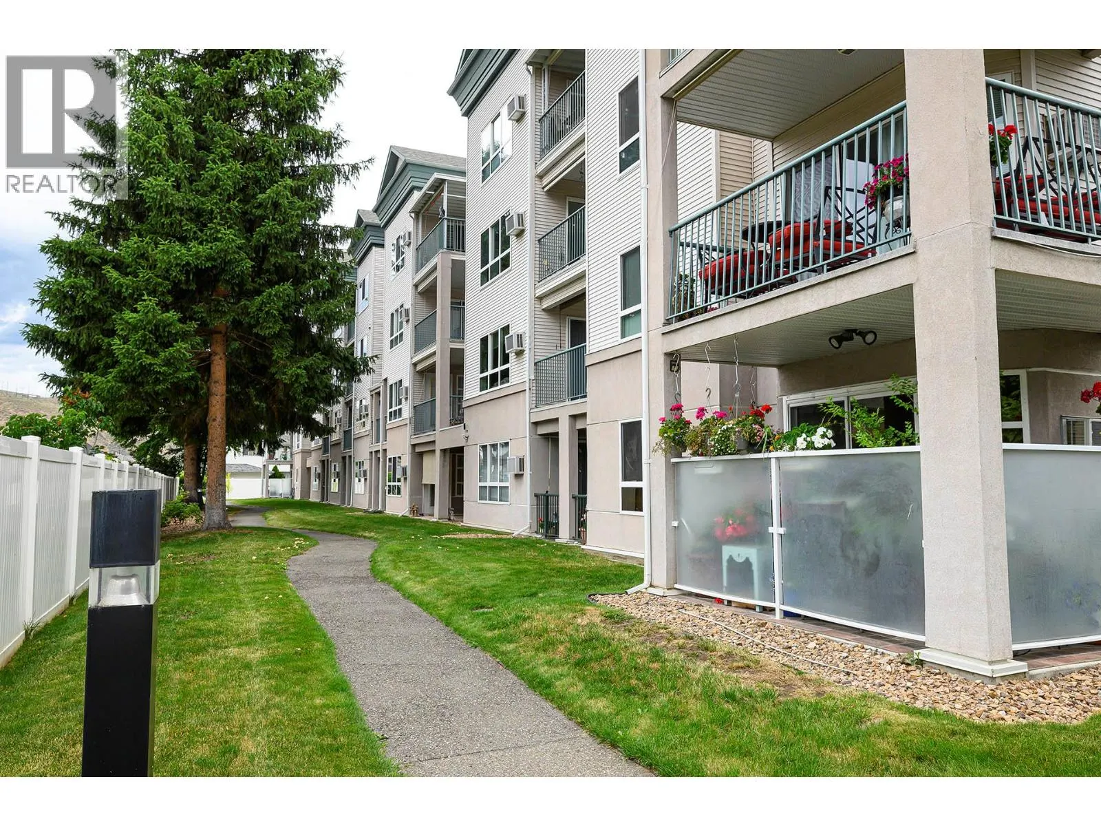 860 NICOLANI Drive Unit# 407