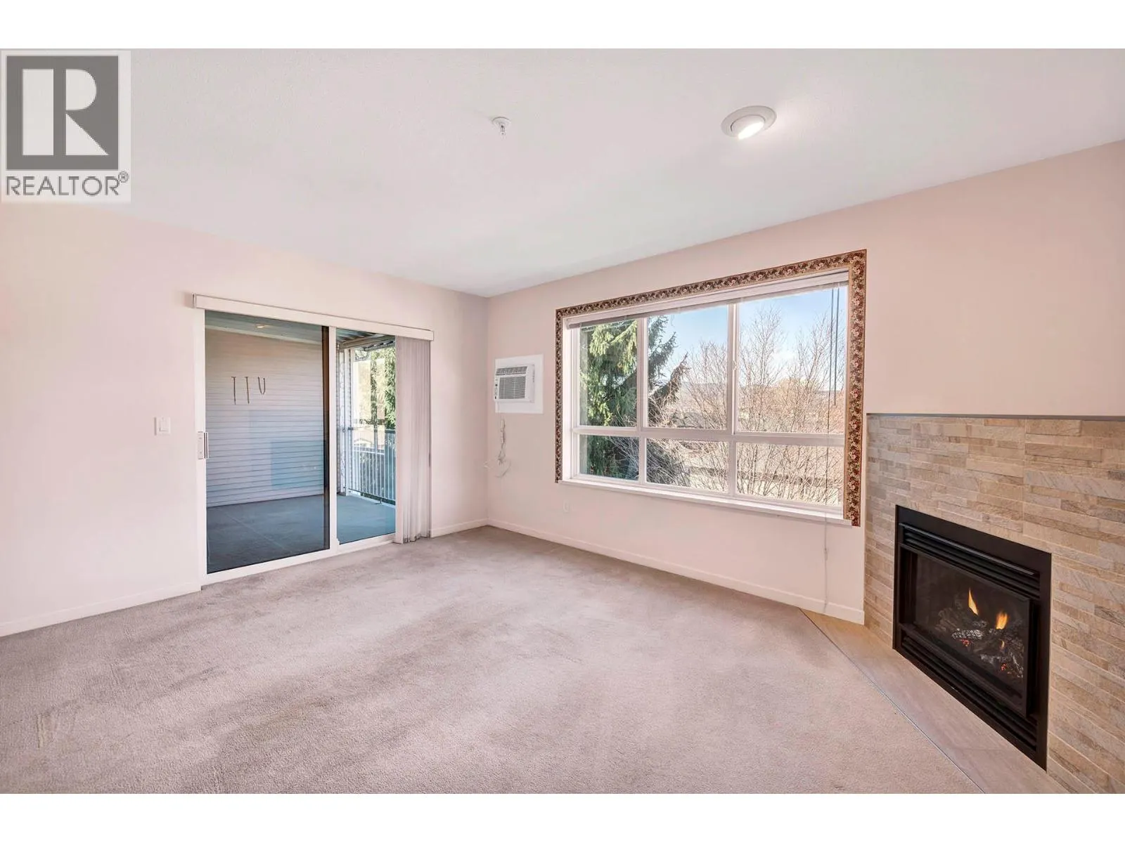 860 NICOLANI Drive Unit# 407