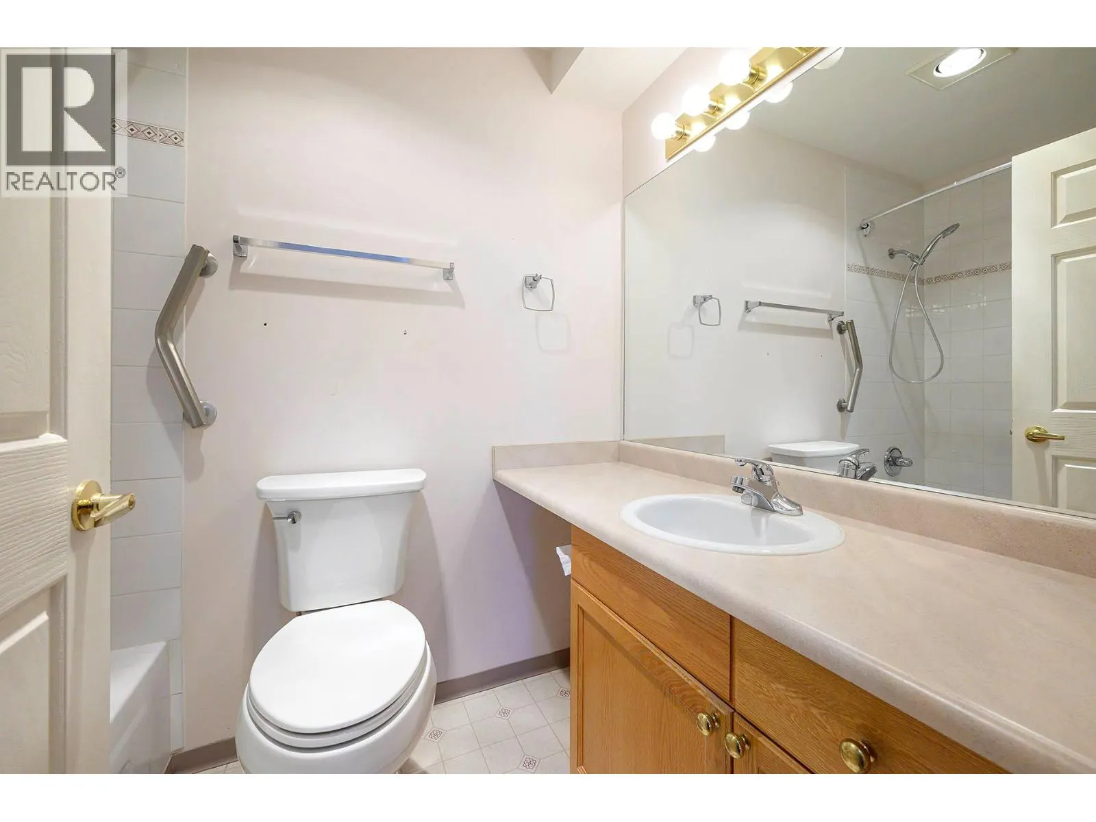 860 NICOLANI Drive Unit# 407