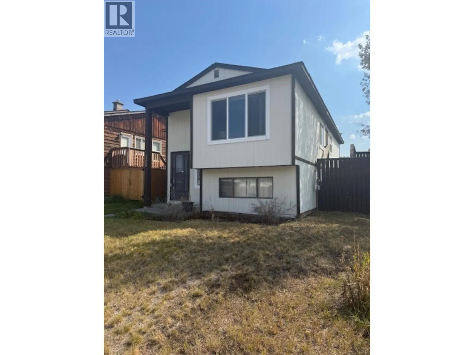 2200 Kokanee Drive N