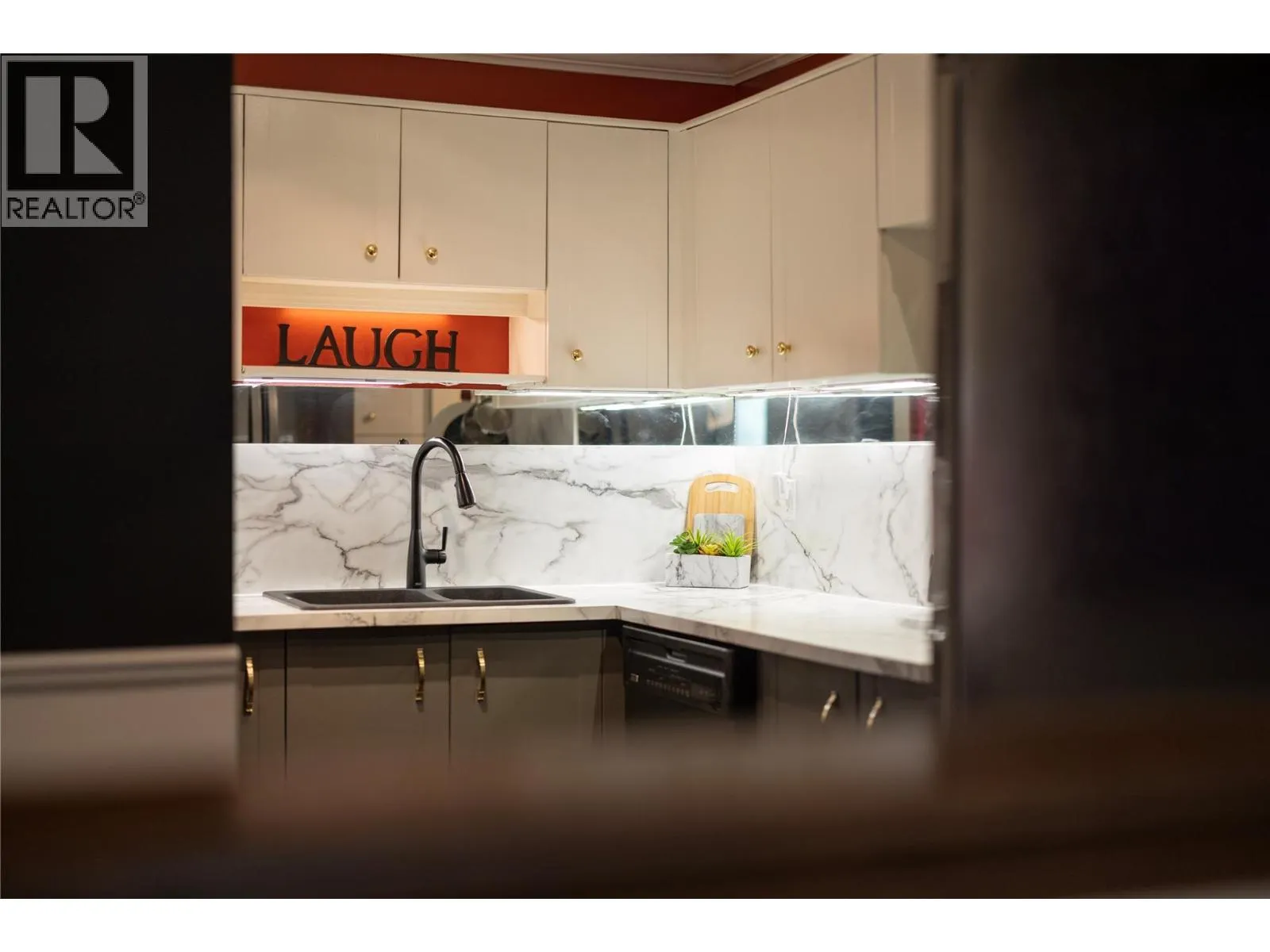 1035 Bernard Avenue Unit# 115