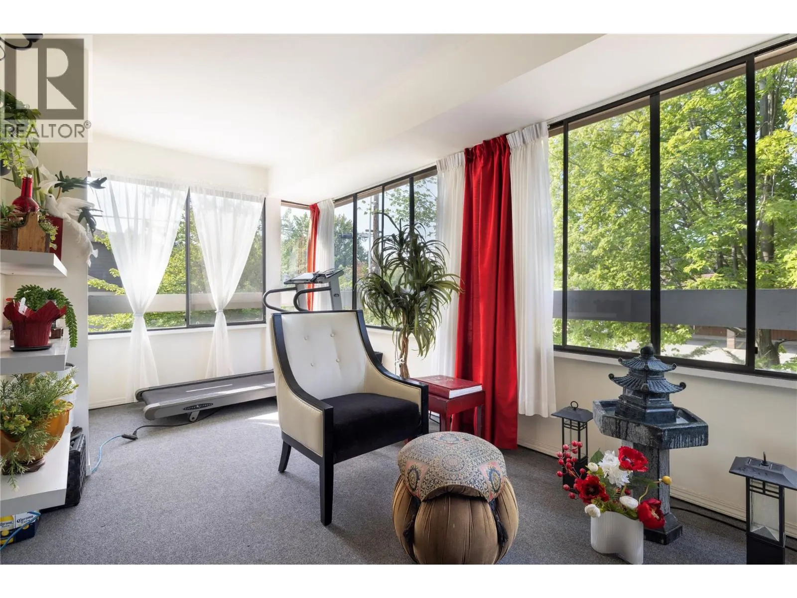 1035 Bernard Avenue Unit# 115