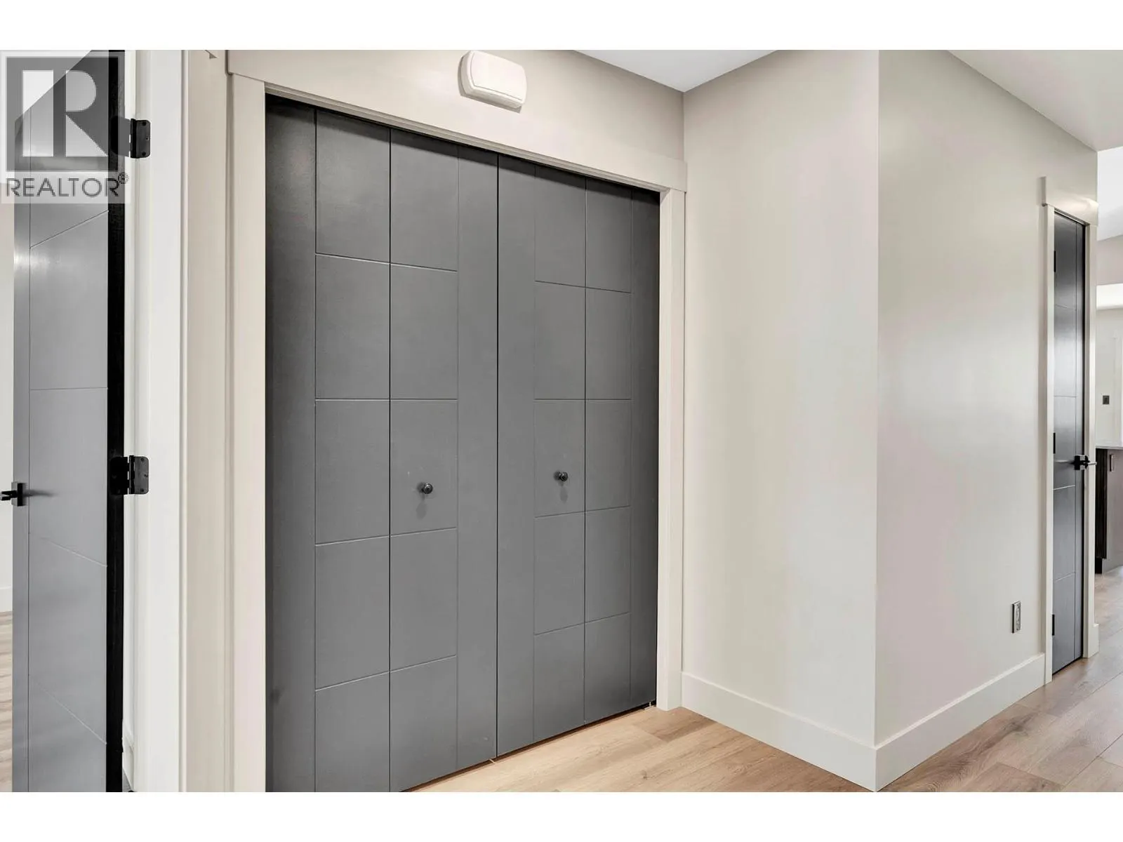 312 ARBUTUS Street Unit# 27