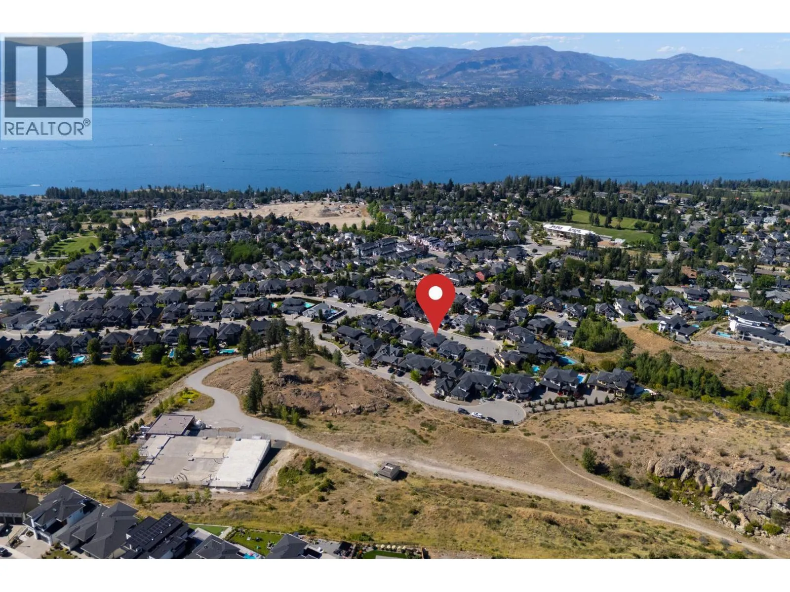 453 Lakepointe Drive