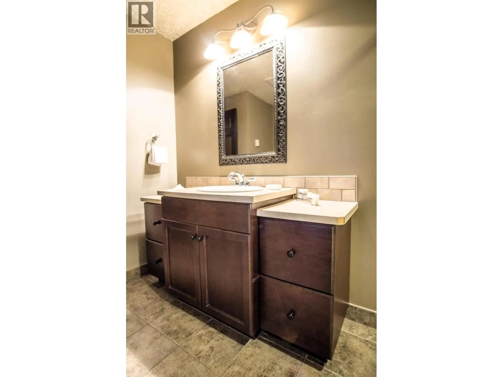 500 BIGHORN Boulevard Unit# 513