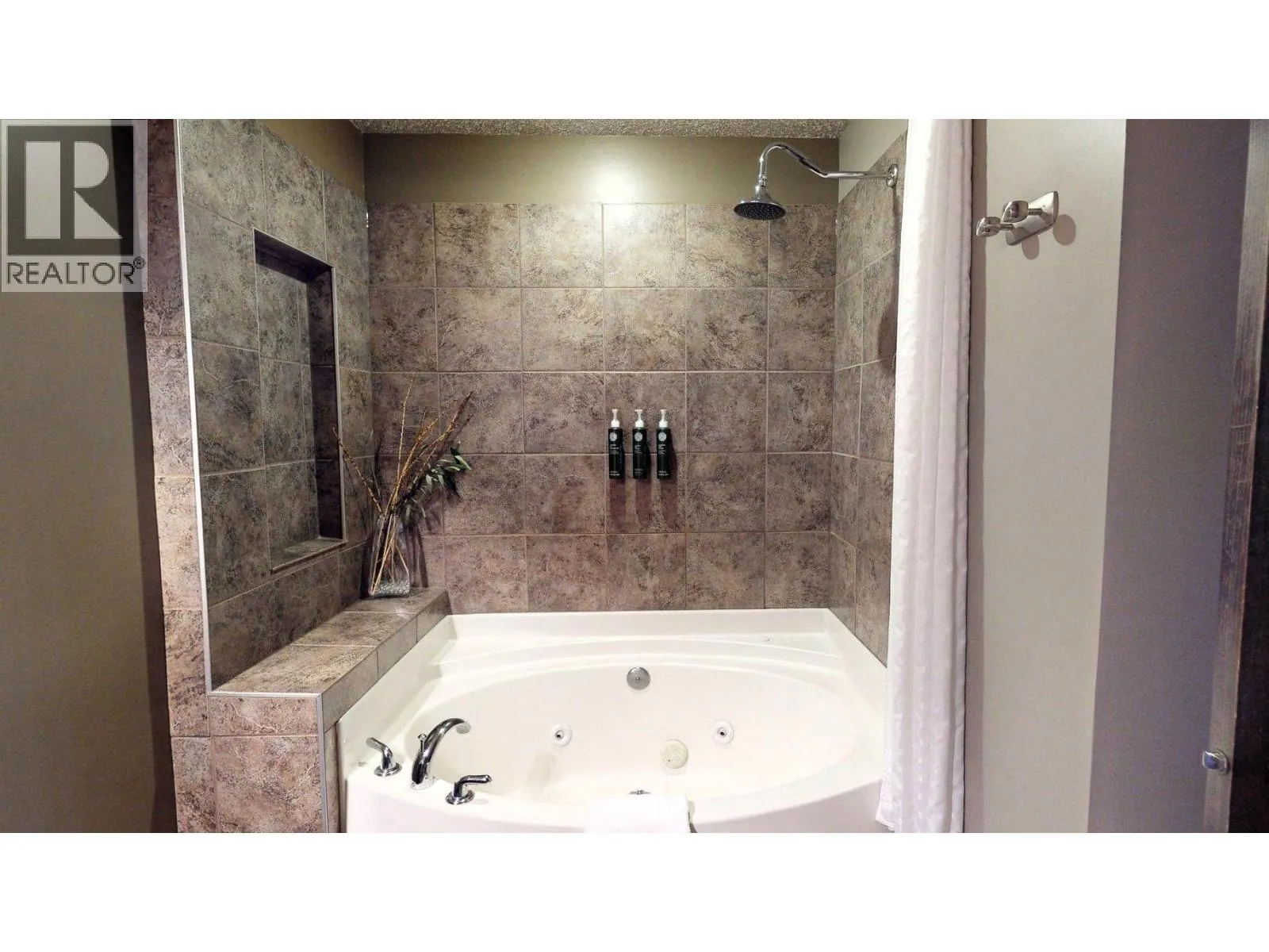 500 BIGHORN Boulevard Unit# 513