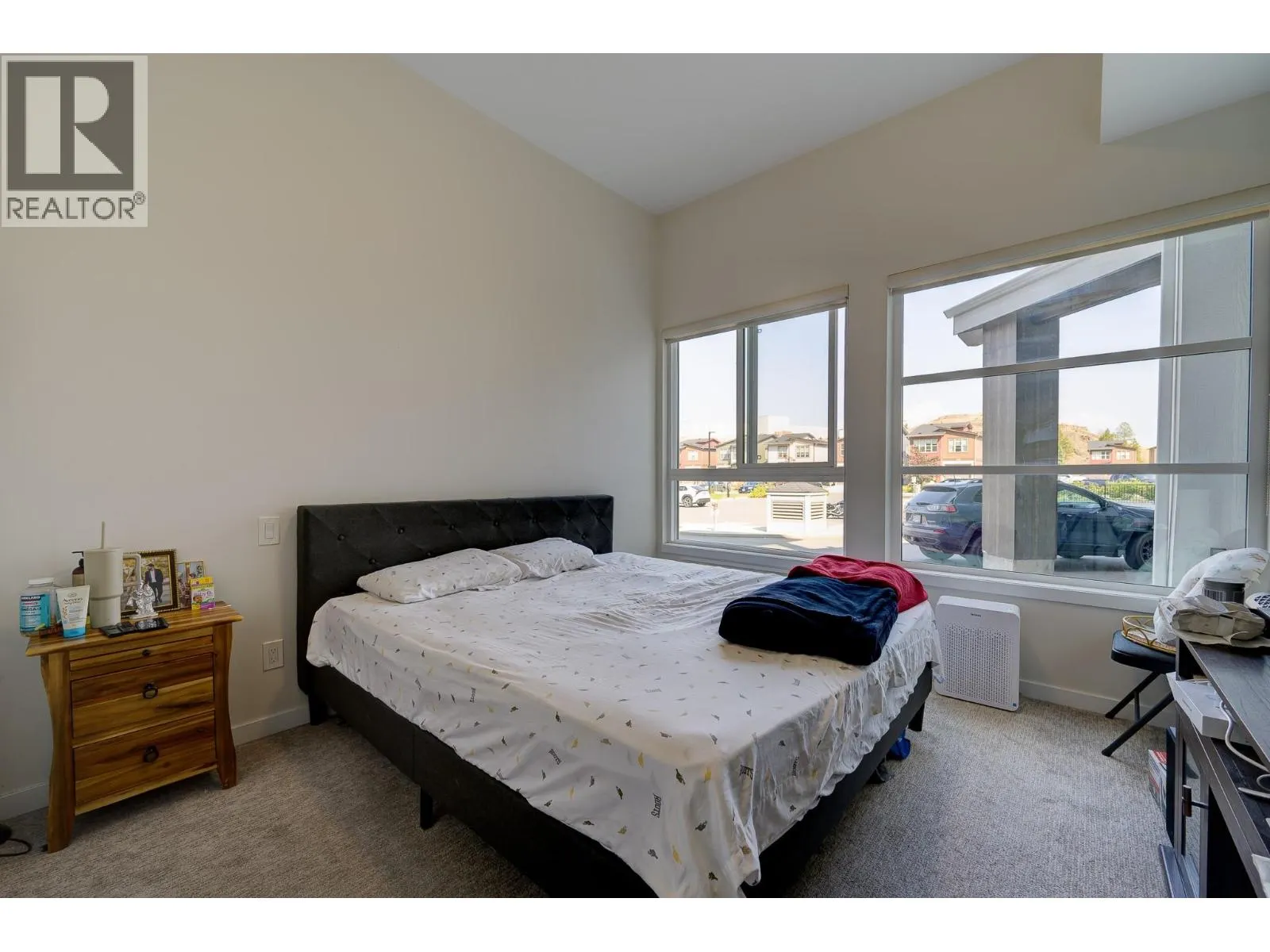 1880 HUGH ALLAN Drive Unit# 115