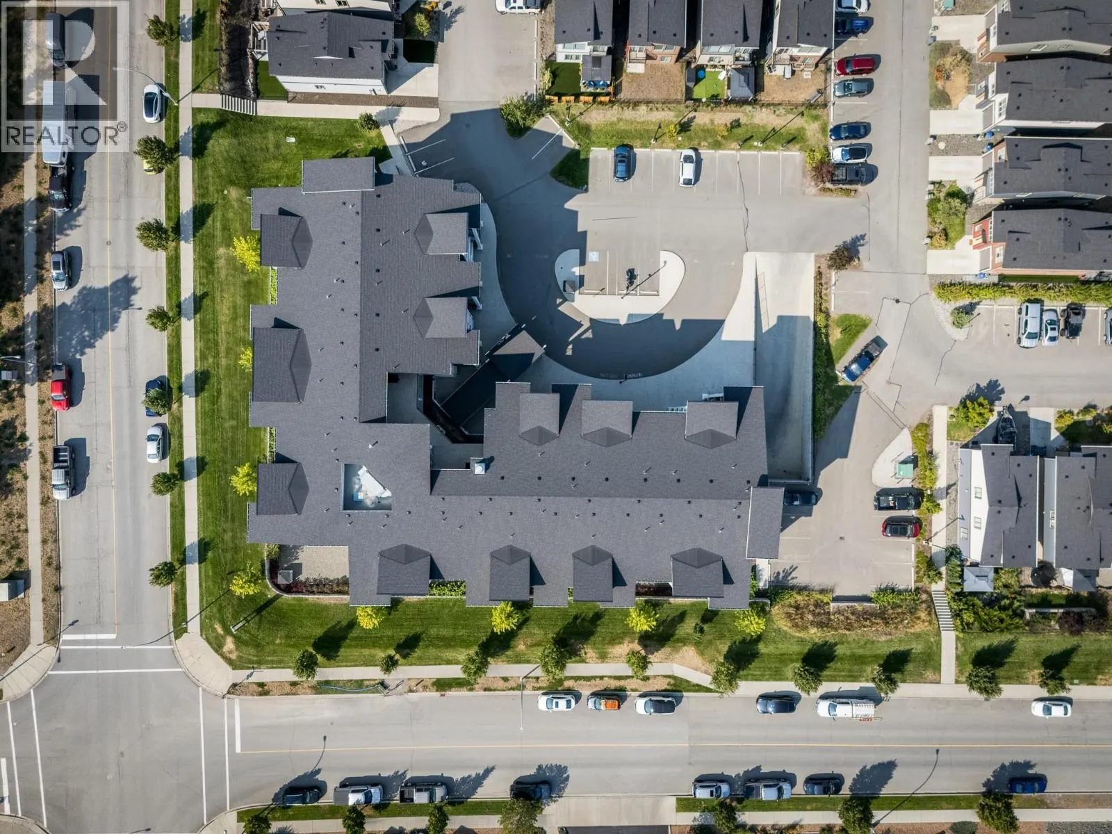 1880 HUGH ALLAN Drive Unit# 115