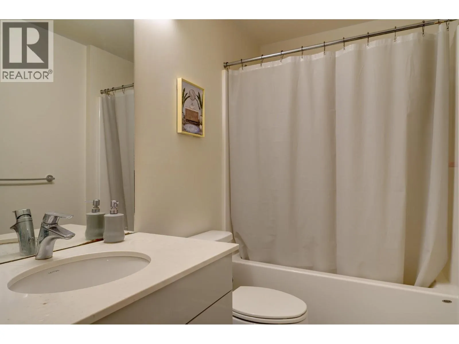 1880 HUGH ALLAN Drive Unit# 115