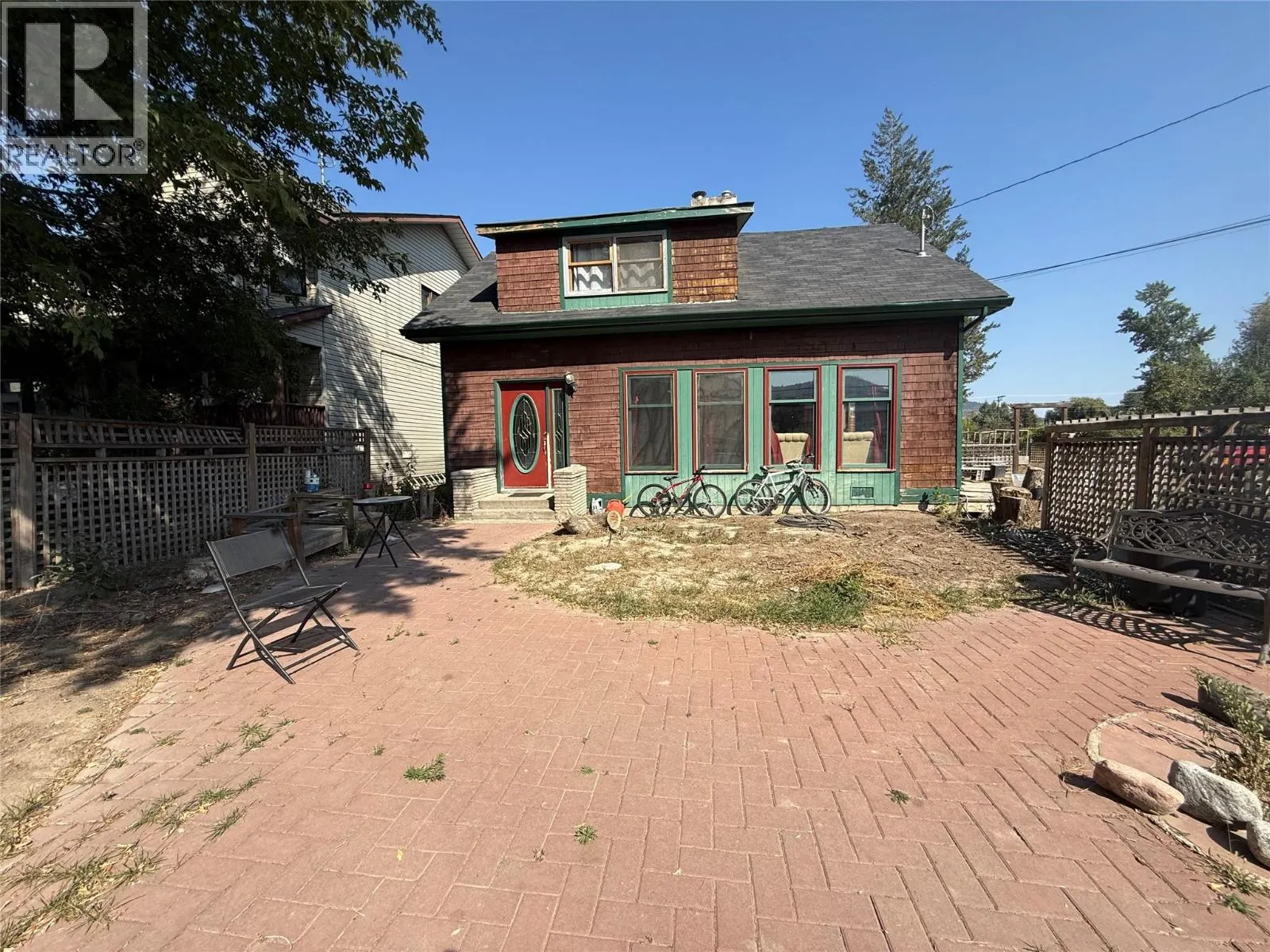 1325 Quilchena Avenue