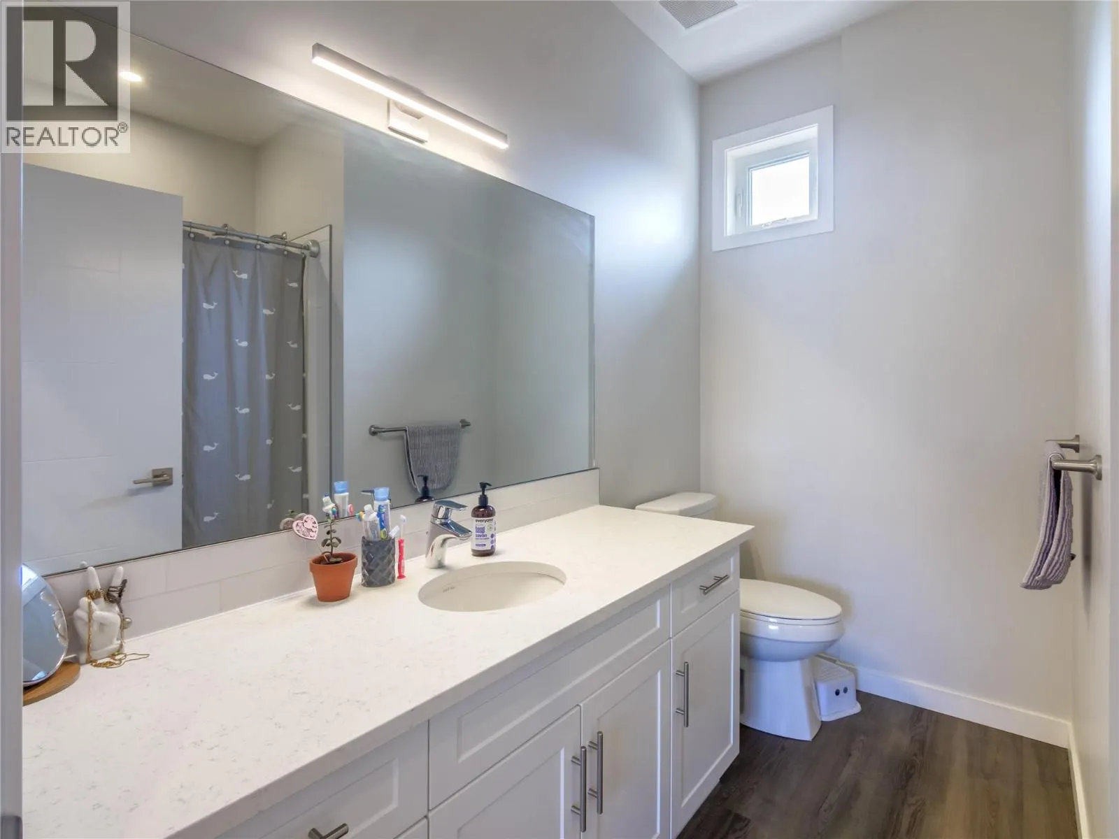 128 Cossar Avenue Unit# 101