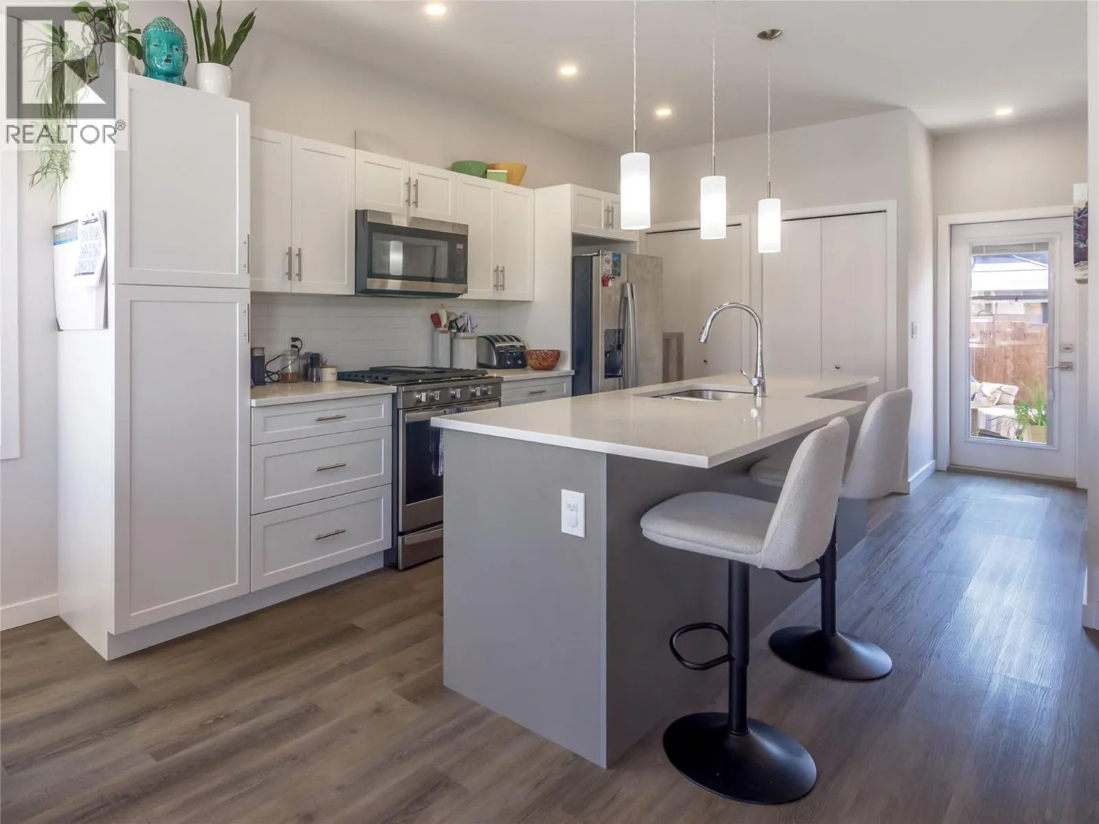 128 Cossar Avenue Unit# 101