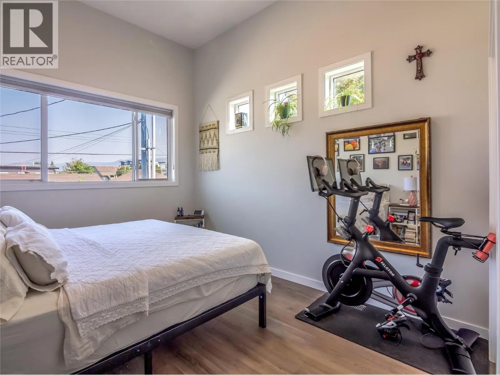 128 Cossar Avenue Unit# 101