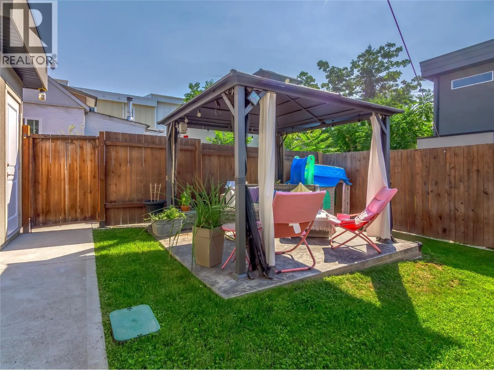 128 Cossar Avenue Unit# 101