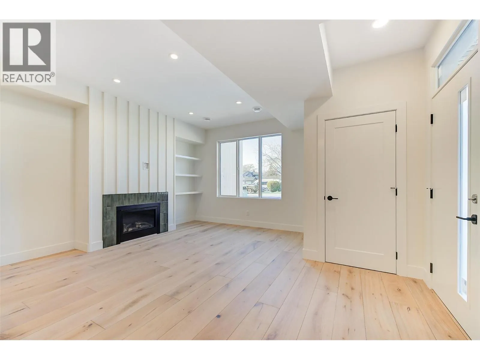 857 Kinnear Court