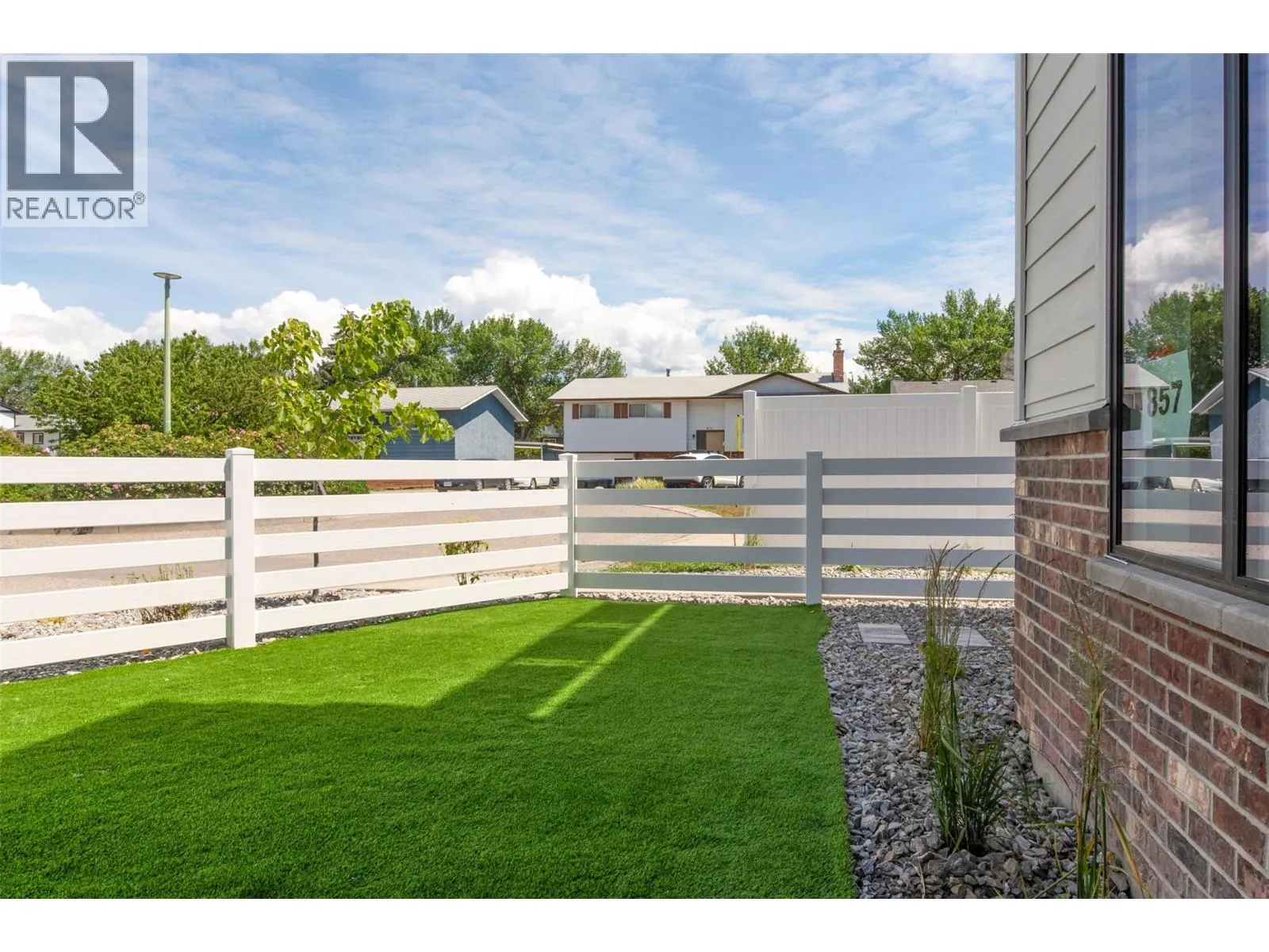 857 Kinnear Court