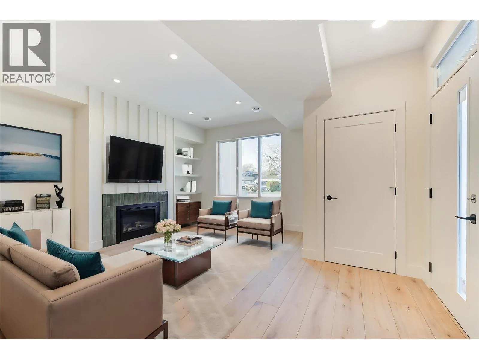 857 Kinnear Court